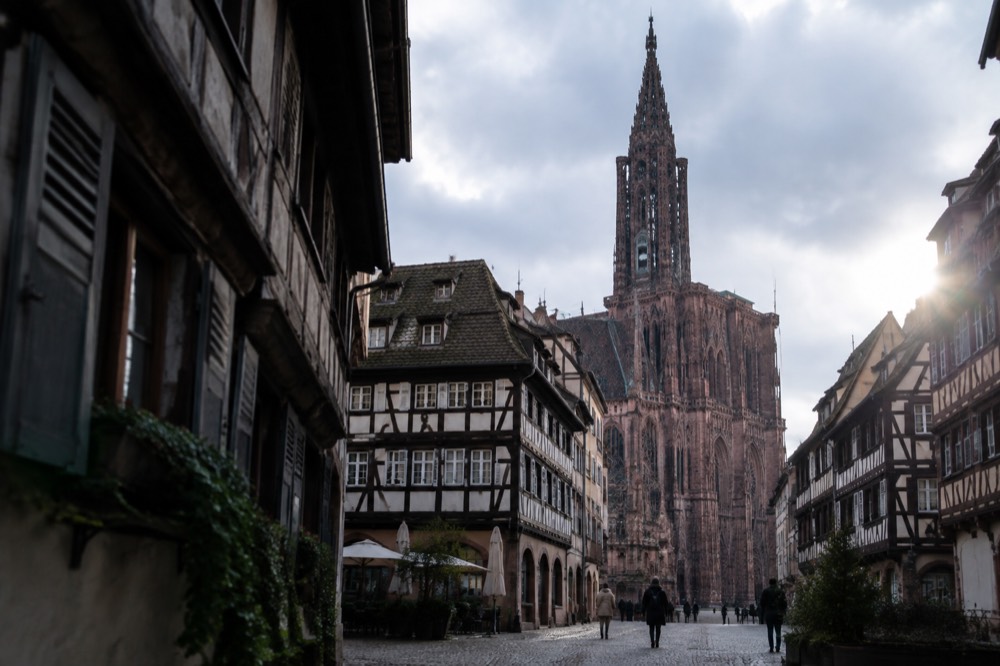 The single-spired Strasbourg Cathedral rising above the rooftops of the old town